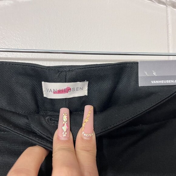 Van Heusen Women’s Black Classic Fit Straight Leg Stretch Ankle Pants Size 18NWT - Picture 4 of 11